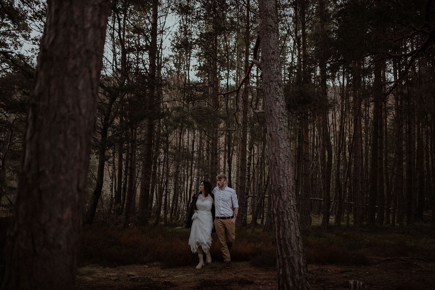 Rothiemurchus Forest Elopement aviemore, mariée, marié, mariage dans les bois